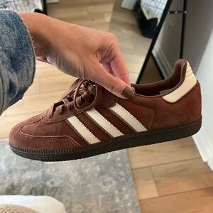 Adidas Sambas- Preloved Brown